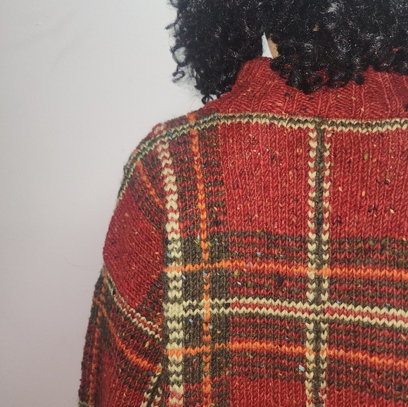 Women's Stewart Plaid Hand Knitted Wool Sweater - Picture 10 of 12